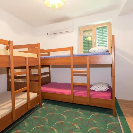 - 12749 Apartman *