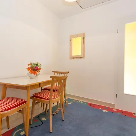 - 12749 Apartman *