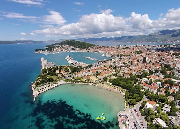 - 12749 Apartament *